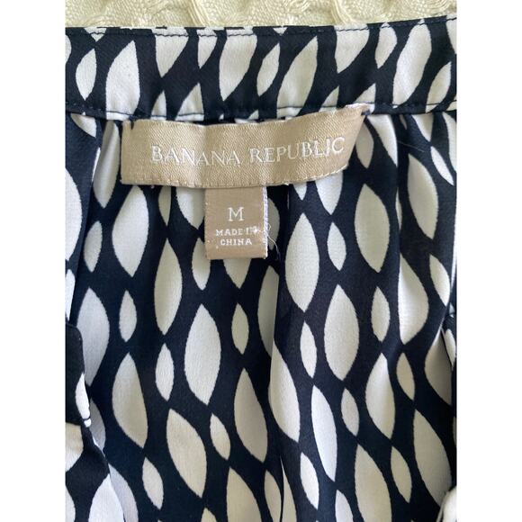 Banana Republic Blue White‎ Geometric Sleeveless Blouse Sz M - Picture 6 of 9